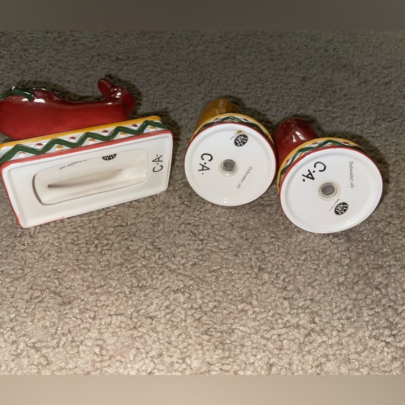 Clay Art Chili Hot Pepper Salt and Pepper Shaker and Napkin Holder Set - Picture 4 of 4